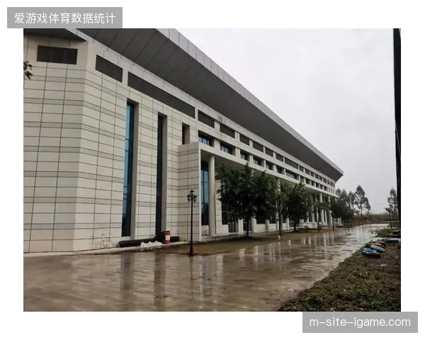 大型足球场馆运营正从单一门票销售转向全时段旅游目的地开发 大型足球场馆运营正从单一门票销售转向全时段旅游目的地开发